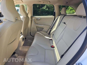 2015 Volvo XC60 T5 – miniatura 13