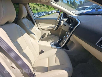2015 Volvo XC60 T5 – miniatura 18