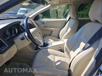 2015 Volvo XC60 T5 – miniatura 6