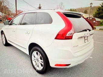 2015 Volvo XC60 T5 - miniatura 10