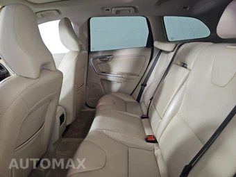 2015 Volvo XC60 T5 – miniatura 13