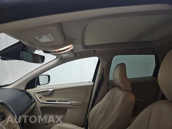 2015 Volvo XC60 T5 – miniatura 17