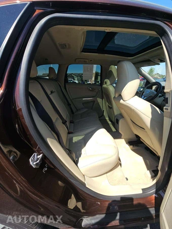2015 Volvo XC60 T6 Platinum – miniatura 16