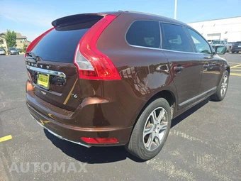 2015 Volvo XC60 T6 Platinum – miniatura 3
