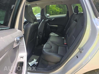 2015 Volvo XC60 T6 Premier Plus - miniatura 10