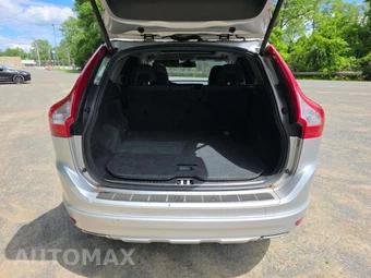 2015 Volvo XC60 T6 Premier Plus - miniatura 11