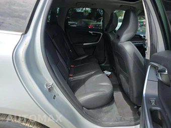 2015 Volvo XC60 T6 Premier Plus - miniatura 13