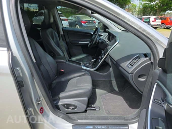 2015 Volvo XC60 T6 Premier Plus - miniatura 15