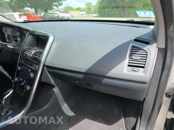 2015 Volvo XC60 T6 Premier Plus - miniatura 16
