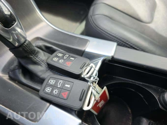 2015 Volvo XC60 T6 Premier Plus - miniatura 5