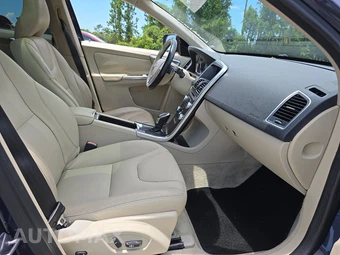 2015 Volvo XC60 T6 - miniatura 8