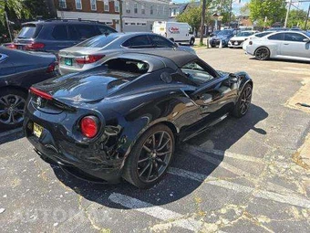 2016 Alfa Romeo 4C Spider Convertible - miniatura 3
