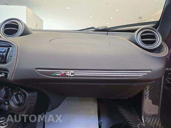 2016 Alfa Romeo 4C Spider Convertible - miniatura 17