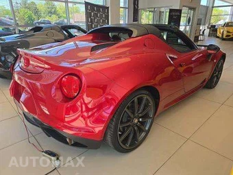 2016 Alfa Romeo 4C Spider Convertible - miniatura 3
