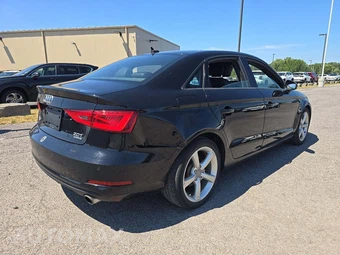 2016 Audi A3 Sedan 2.0T Premium – miniatura 3