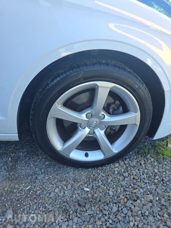 2016 Audi A3 Sedan 2.0T Premium – miniatura 9