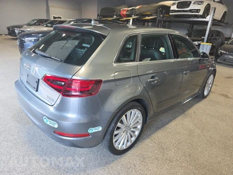 2016 Audi A3 Sportback e-tron Prestige Hatchback – miniatura 4