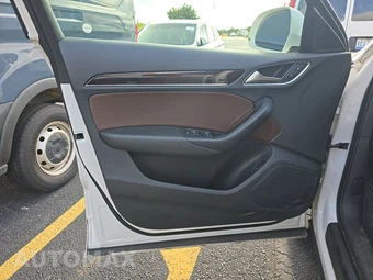 2016 Audi Q3 2.0T Premium Plus – miniatura 9