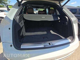 2016 Audi Q3 2.0T Prestige – miniatura 14