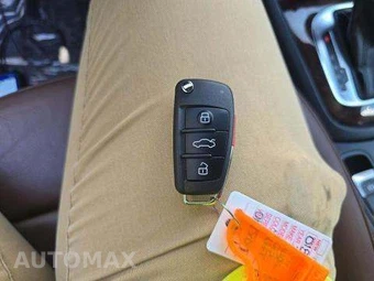 2016 Audi Q3 2.0T Prestige – miniatura 8