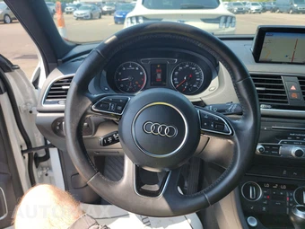 2016 Audi Q3 2.0T Prestige – miniatura 10