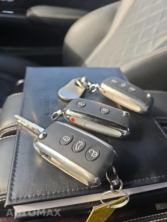 2016 Bentley Continental GT Convertible V8 - miniatura 21