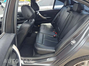 2016 BMW 3 Series Sedan 320i SPORT LINE - miniatura 13