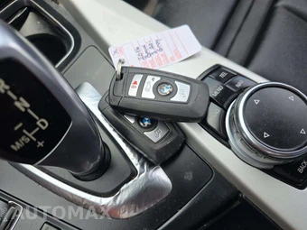 2016 BMW 3 Series Sedan 320i SPORT LINE - miniatura 8
