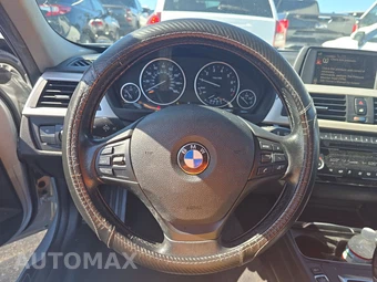 2016 BMW 3 Series Sedan 320i - miniatura 10