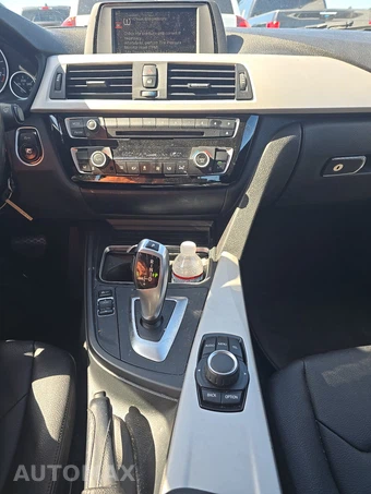2016 BMW 3 Series Sedan 320i - miniatura 11