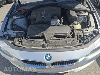 2016 BMW 3 Series Sedan 320i - miniatura 15