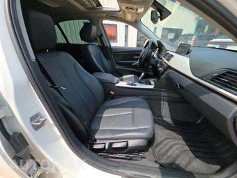 2016 BMW 3 Series Sedan 320i - miniatura 19