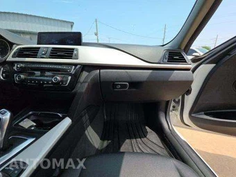 2016 BMW 3 Series Sedan 320i - miniatura 20