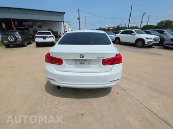 2016 BMW 3 Series Sedan 320i - miniatura 4