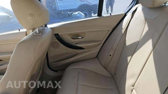 2016 BMW 3 Series Sedan 320i - miniatura 22