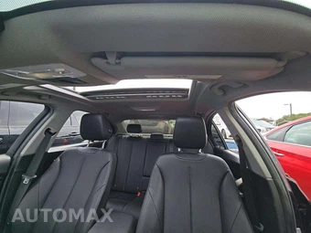 2016 BMW 3 Series Sedan 320i - miniatura 11