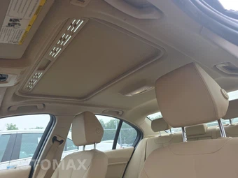 2016 BMW 3 Series Sedan 320i xDrive - miniatura 18