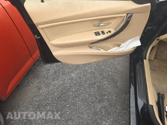 2016 BMW 3 Series Sedan 320i xDrive - miniatura 9