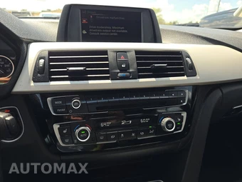 2016 BMW 3 Series Sedan 320i xDrive - miniatura 11