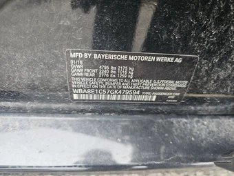 2016 BMW 3 Series Sedan – miniatura 14