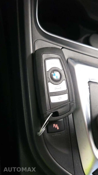 2016 BMW 3 Series Sedan – miniatura 21