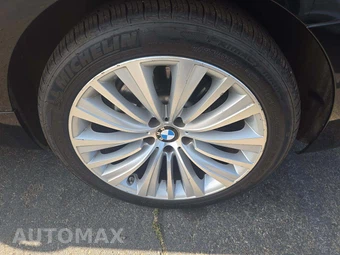2016 BMW 5 Series Gran Turismo 535i Hatchback LUXURY LINE - miniatura 22