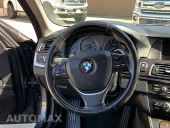 2016 BMW 5 Series Sedan 528i - miniatura 16