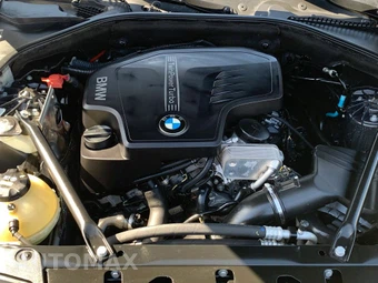 2016 BMW 5 Series Sedan 528i - miniatura 21