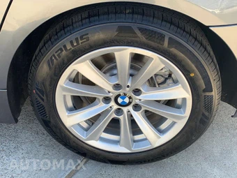 2016 BMW 5 Series Sedan 528i - miniatura 23