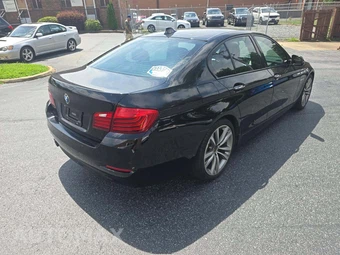 2016 BMW 5 Series Sedan 528i - miniatura 3