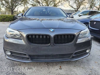 2016 BMW 5 Series Sedan 528i - miniatura 10