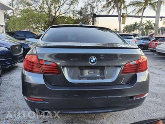 2016 BMW 5 Series Sedan 528i - miniatura 14