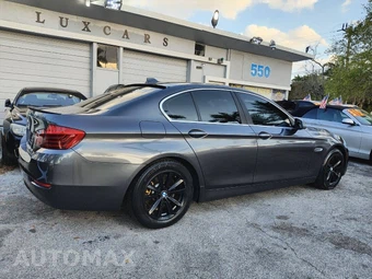 2016 BMW 5 Series Sedan 528i - miniatura 15