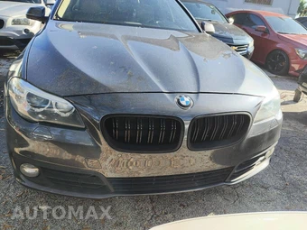2016 BMW 5 Series Sedan 528i - miniatura 17